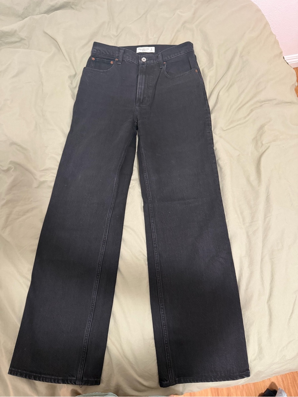 Abercrombie 90s Relaxed High Rise